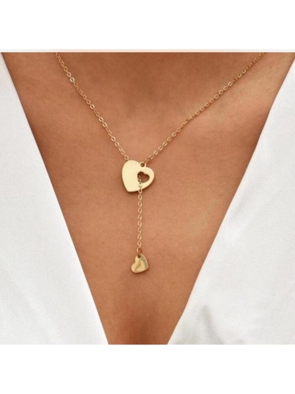 NWT gold tone heart necklace